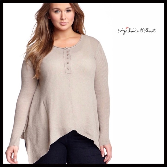 bobeau Tops - BOBEAU PLUS SIZE HENLEY TUNIC HI-LO HEM TOP
